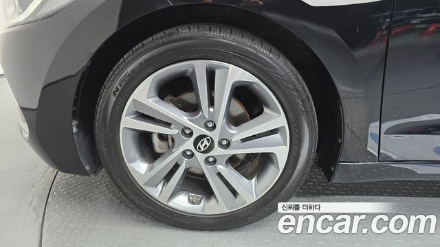 Hyundai AVANTE 1.6 e-VGT Premium — пробег 69 065 км — фото 5 из 5