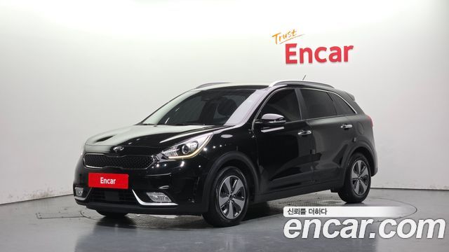 Kia Niro Prestige — пробег 137 235 км — фото 1 из 5