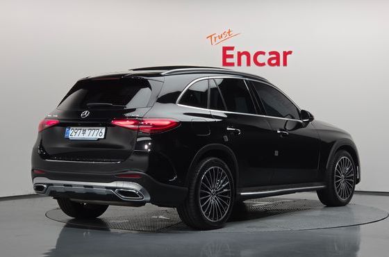 Mercedes-Benz GLC-Class GLC300 4MATIC AMG Line — пробег 40 577 км — фото 2 из 5