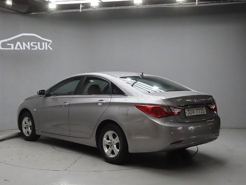 Hyundai Sonata LPi Deluxe — пробег 193 024 км — фото 3 из 5