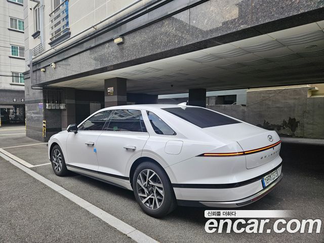 Hyundai Grandeur Premium — пробег 7 816 км — фото 2 из 5