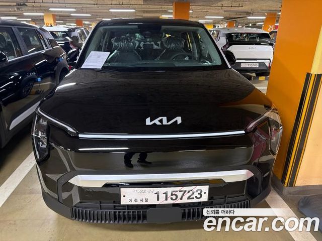 Kia EV3 Long Range 2WD AIr — пробег 1 км — фото 3 из 5