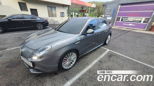 Alfa Romeo Giulietta 1.7 — пробег 58 000 км — фото 2 из 5