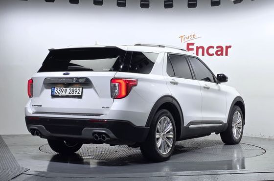 Ford Explorer 3.0 PHEV — пробег 77 361 км — фото 2 из 5