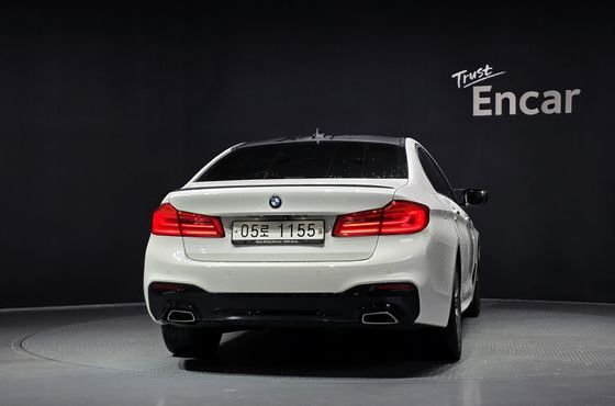 BMW 5-Series 520d xDrive M Sport Package Plus — пробег 110 244 км — фото 4 из 5
