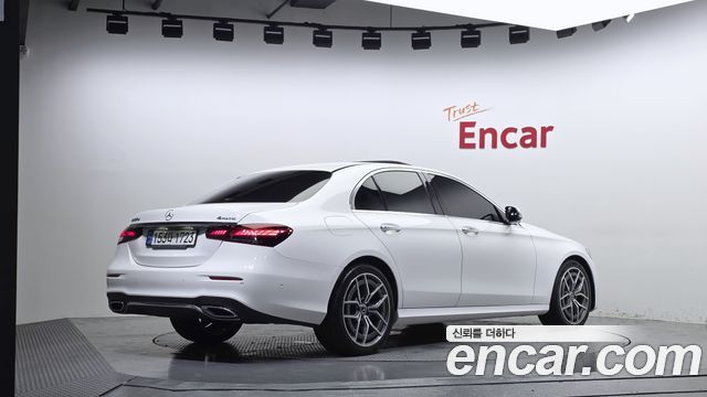 Mercedes-Benz E-Class из Кореи Encar