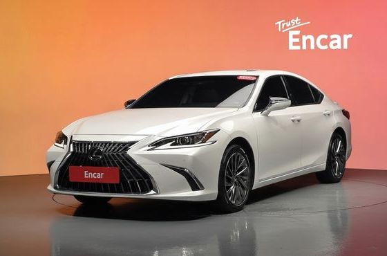 Lexus ES Luxury Plus — пробег 42 526 км — фото 1 из 5