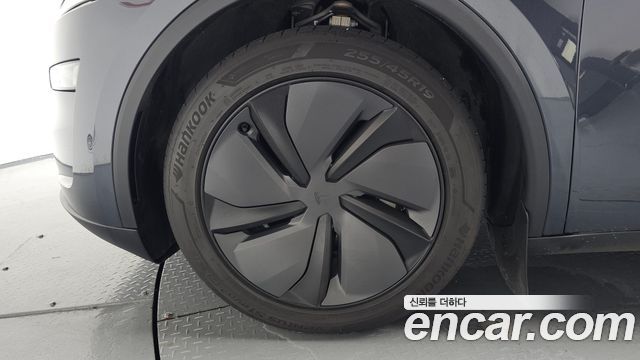Tesla Model Y Long Range AWD — пробег 26 853 км — фото 5 из 5