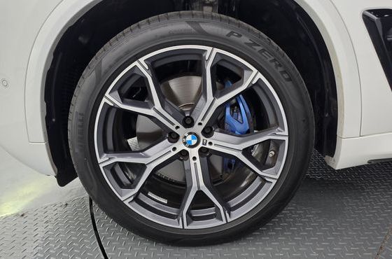 BMW X5 xDrive 40i M Sport — пробег 31 272 км — фото 5 из 5