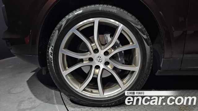 Porsche Cayenne 3.0 — пробег 76 854 км — фото 5 из 5