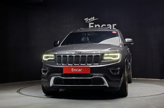 Jeep Cherokee 3.0 Diesel Overland WK2 — пробег 97 728 км — фото 3 из 5