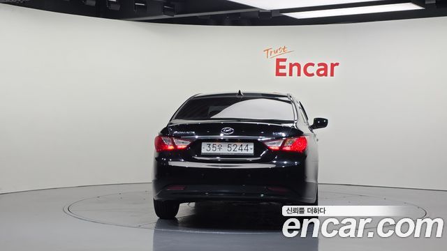 Hyundai Sonata LPI Premier — пробег 136 015 км — фото 4 из 5
