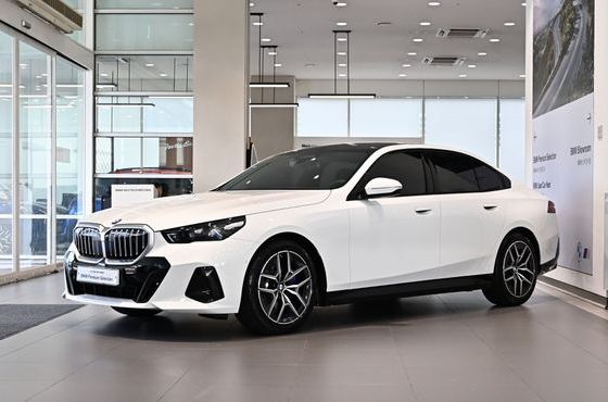 BMW 5-Series 523d M Sport — пробег 9 157 км — фото 1 из 5