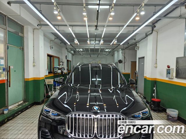 BMW X7 xDrive 40i M Sport 6STR — пробег 30 100 км — фото 3 из 5