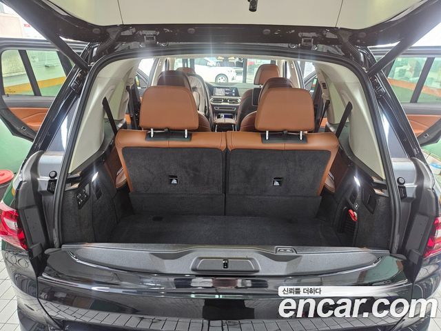 BMW X7 xDrive 40i M Sport 6STR — пробег 30 100 км — фото 4 из 5