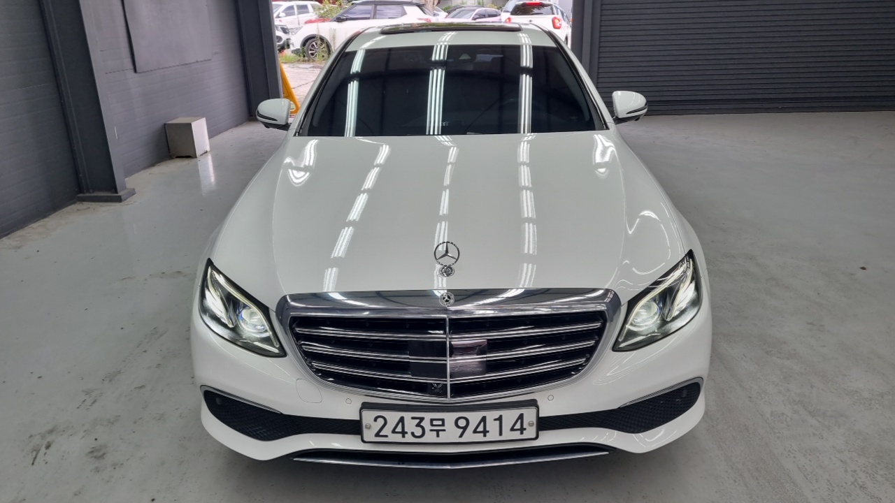 Mercedes-Benz E-Class из Кореи Encar