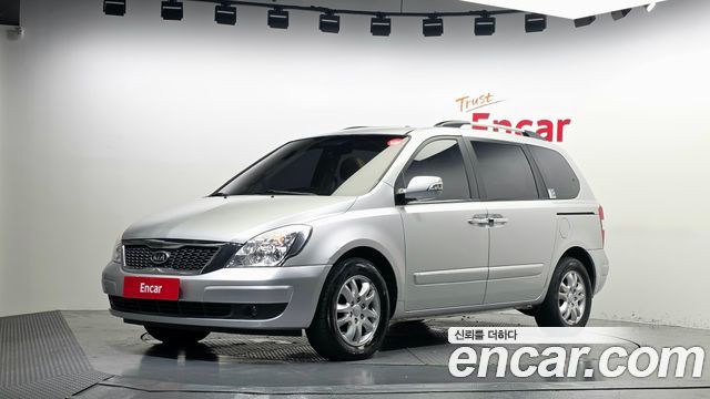Kia Carnival New Carnival GLX Standard — пробег 106 373 км — фото 1 из 5