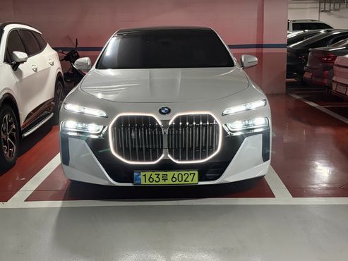 BMW 7-Series 740i xDrive M Sport — пробег 16 000 км — фото 1 из 5