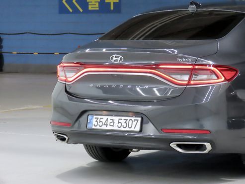Hyundai Grandeur Premium — пробег 127 315 км — фото 5 из 5