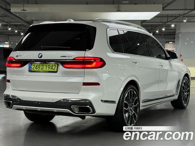 BMW X7 xDrive 40i M Sport 6STR — пробег 12 721 км — фото 2 из 5