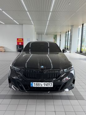 BMW 5-Series 530i xDrive M Sport Pro Special Edition — пробег 8 200 км — фото 1 из 5