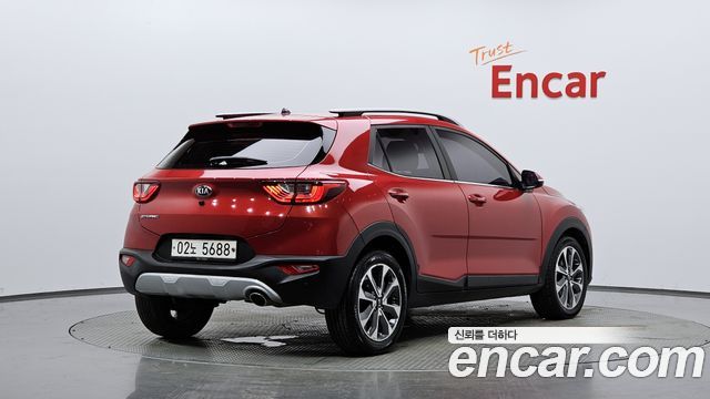 Kia Stonic из Кореи Encar