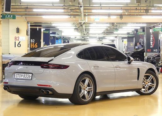 Porsche Panamera 3.0 AWD — пробег 35 000 км — фото 3 из 5
