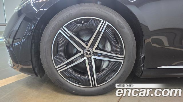 Mercedes-Benz EQS EQS350 — пробег 124 км — фото 5 из 5