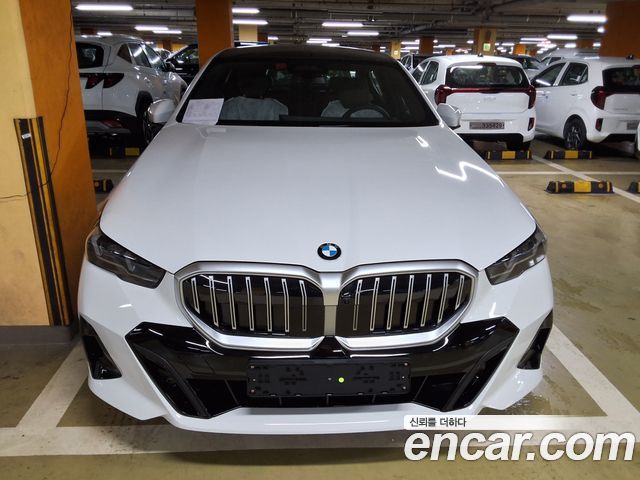 BMW 5-Series 520i M Sport — пробег 11 км — фото 3 из 5