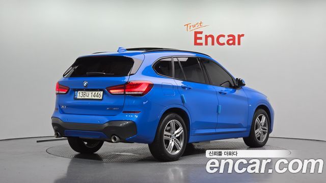 BMW X1 xDrive 20i M Sport — пробег 52 390 км — фото 2 из 5