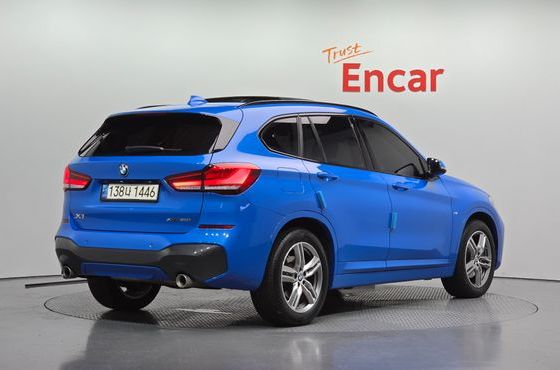 BMW X1 xDrive 20i M Sport — пробег 52 390 км — фото 2 из 5