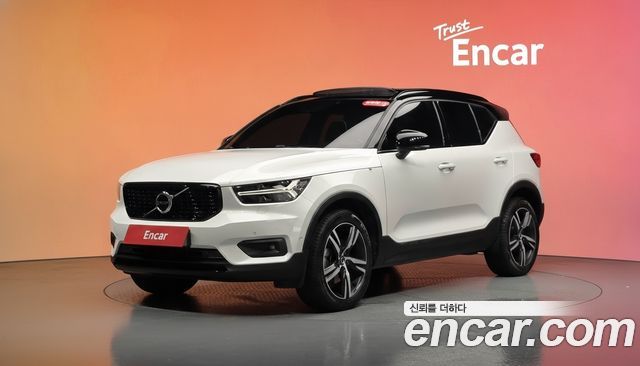 Volvo XC40 T4 R-Design — пробег 144 491 км — фото 1 из 5