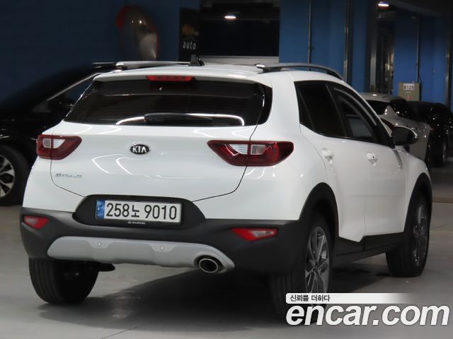 Kia Stonic 1.4 Trendy — пробег 24 700 км — фото 4 из 5