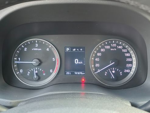Hyundai Tucson Diesel 1.7 2WD Premium — пробег 181 000 км — фото 5 из 5