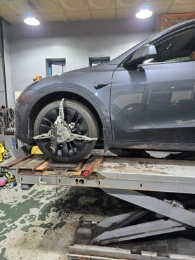 Tesla Model Y Standard Range RWD — пробег 83 500 км — фото 5 из 5