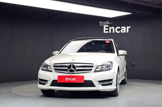 Mercedes-Benz C-Class C200 CGI Avantgarde Style Package — пробег 108 421 км — фото 3 из 5