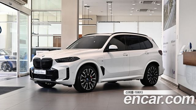 BMW X5 xDrive 50e M Sport — пробег 55 419 км — фото 1 из 5