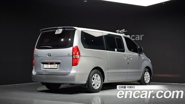 Hyundai Starex 11-Seater Wagon CVX Premium — пробег 161 646 км — фото 2 из 5