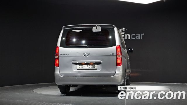 Hyundai Starex 11-Seater Wagon CVX Premium — пробег 161 646 км — фото 4 из 5