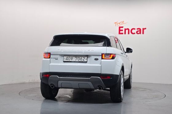 Land Rover Range Rover Evoque 2.0 TD4 HSE — пробег 45 029 км — фото 4 из 5