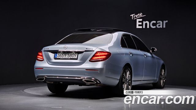 Mercedes-Benz E-Class из Кореи Encar