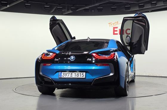 BMW i8 Coupe — пробег 75 867 км — фото 4 из 5