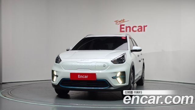 Kia Niro Prestige — пробег 100 149 км — фото 3 из 5