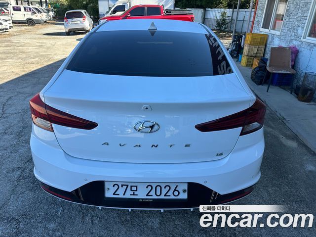 Hyundai AVANTE 1.6 Premium — пробег 68 684 км — фото 4 из 5