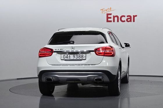 Mercedes-Benz GLA-Class GLA200 d — пробег 20 172 км — фото 4 из 5