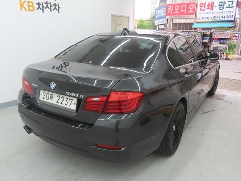 BMW 5-Series 520d xDrive — пробег 116 545 км — фото 3 из 5