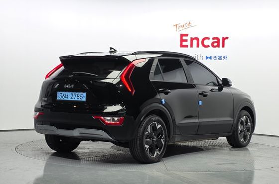 Kia Niro Air — пробег 16 987 км — фото 2 из 5