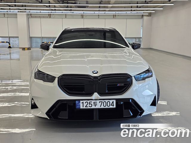 BMW M5 M5 Touring — пробег 5 000 км — фото 1 из 5