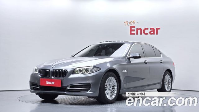 BMW 5-Series 520d xDrive — пробег 82 682 км — фото 1 из 5