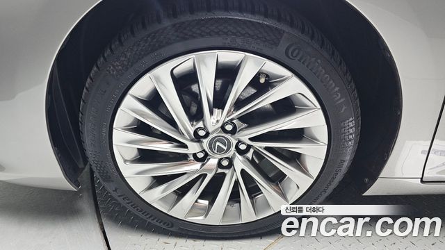 Lexus ES Executive — пробег 61 276 км — фото 5 из 5
